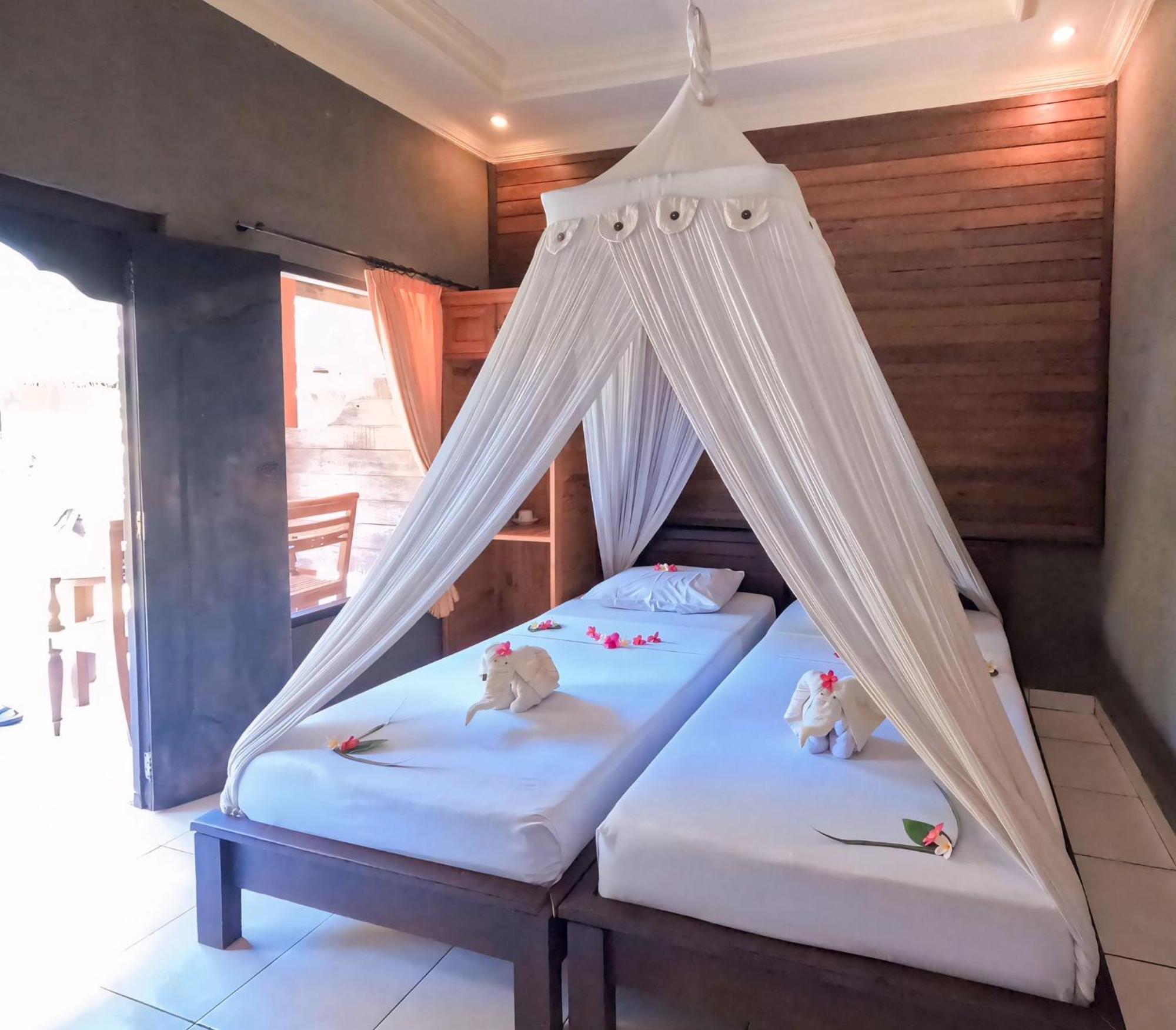 Suka Sari Cottages Pemuteran Eksteriør bilde